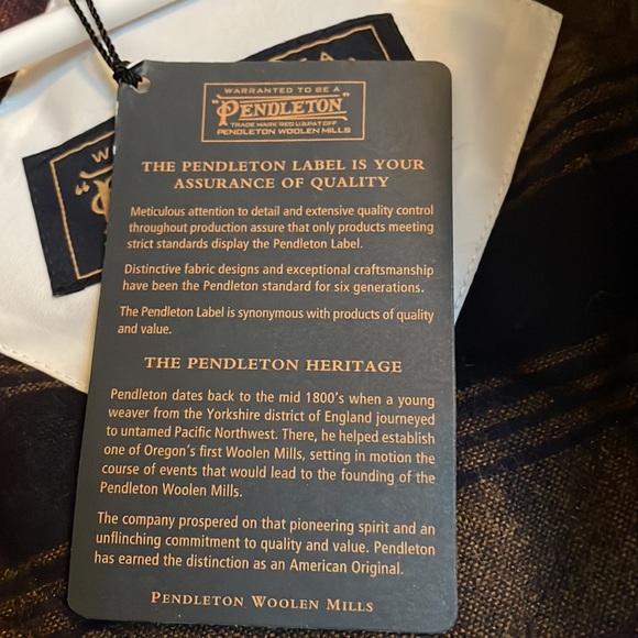 New Pendleton Women’s Coat - Picture 6 of 7